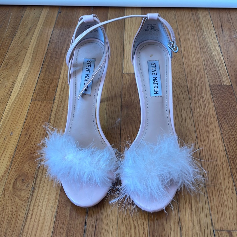 STEVE MADDEN PINK FLUFFY HEEL